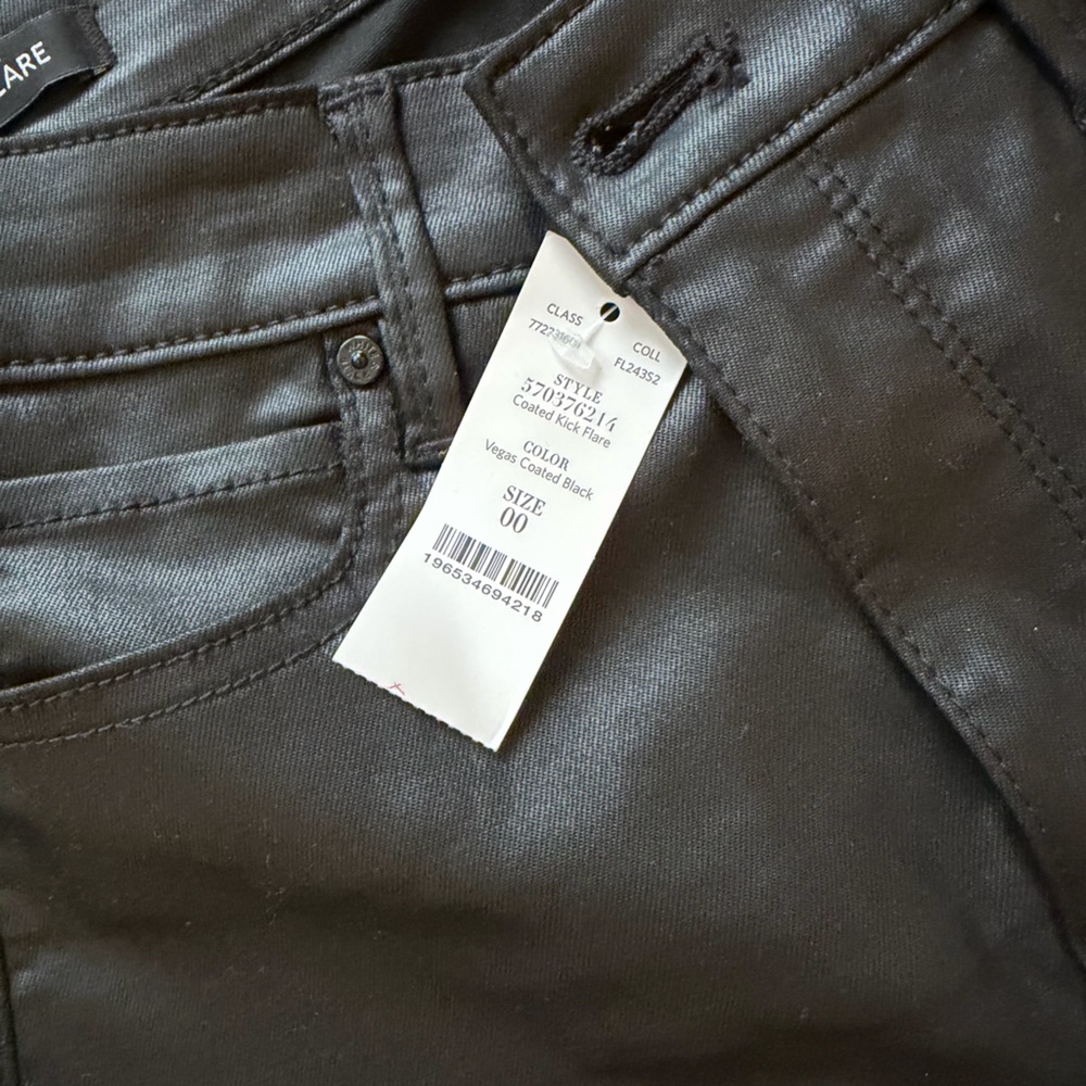 NWT WHBM Coated Kick Flare Jean in Vegas Coated Black size 00 - Picture 10 of 13